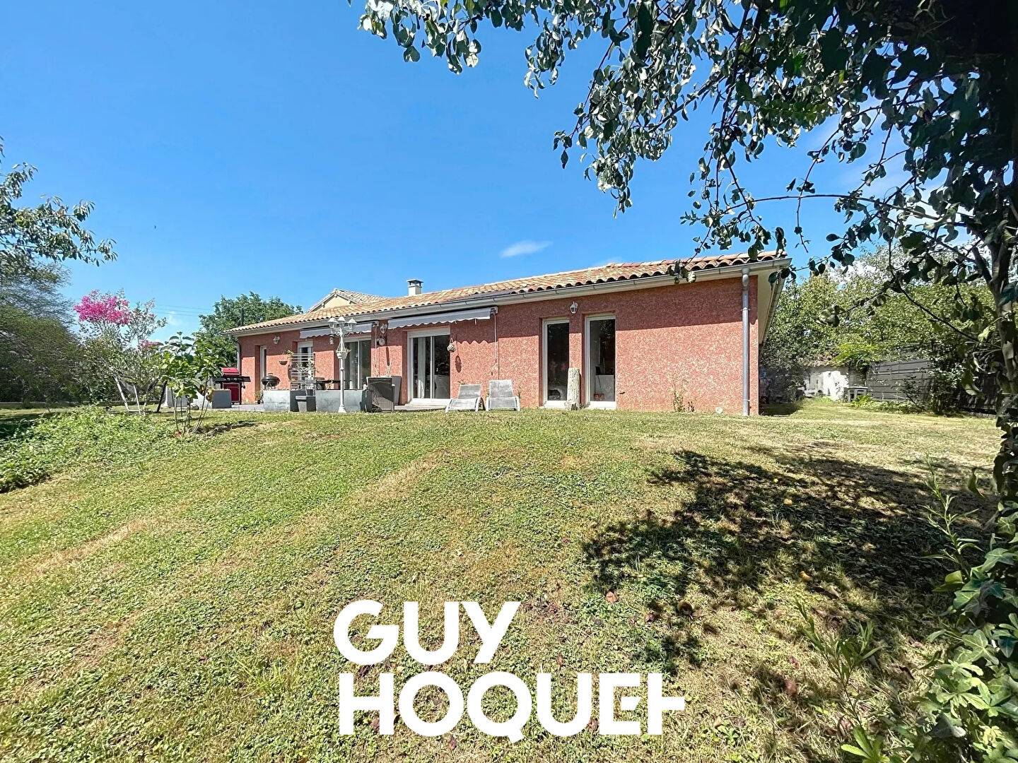 Villa Plain Pied de 2014 - 3 Chs dont Suite + T2 indépendant et Garage - 71570 SAINT SYMPHORIEN D'ANCELLES