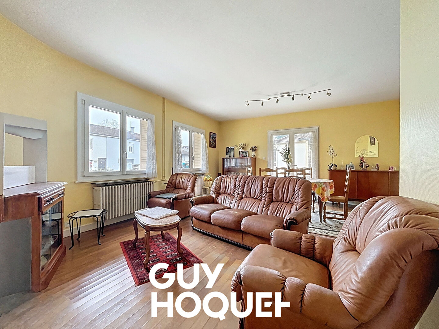 Charmante Maison de plain-pied avec grand terrain constructible à Bâgé-le-Châtel