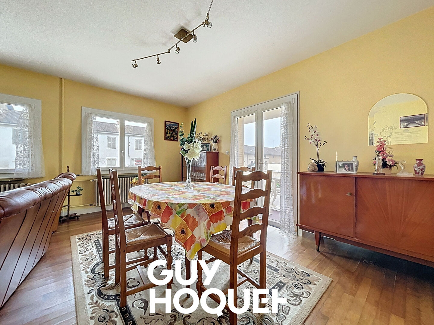 Charmante Maison de plain-pied avec grand terrain constructible à Bâgé-le-Châtel