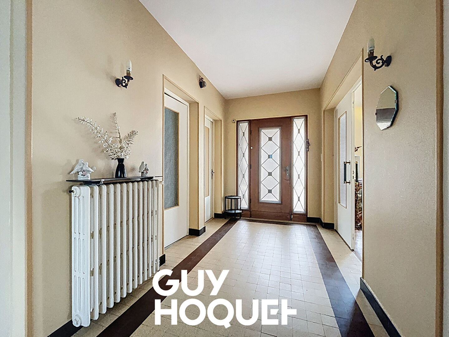 Charmante Maison de plain-pied avec grand terrain constructible à Bâgé-le-Châtel