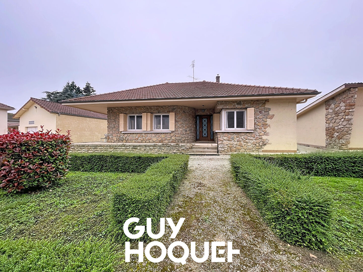 Charmante Maison de plain-pied avec grand terrain constructible à Bâgé-le-Châtel