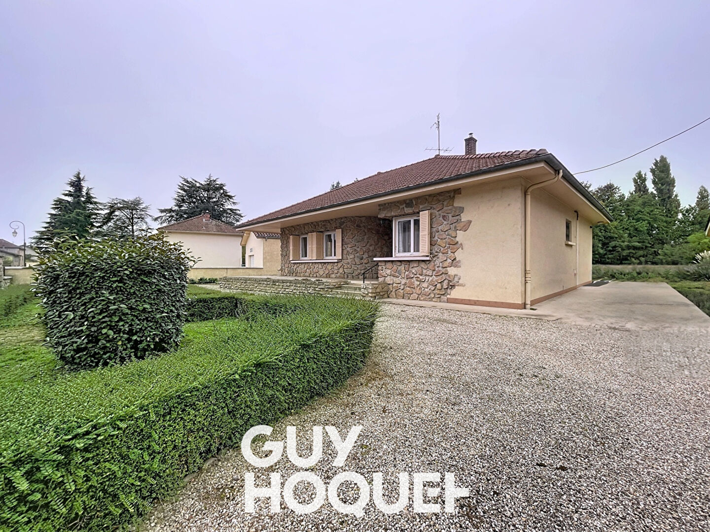 Charmante Maison de plain-pied avec grand terrain constructible à Bâgé-le-Châtel