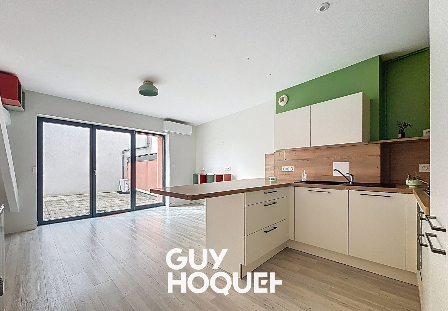 Appartement de type 3 + Terrasse + Parking - 71000 MACON