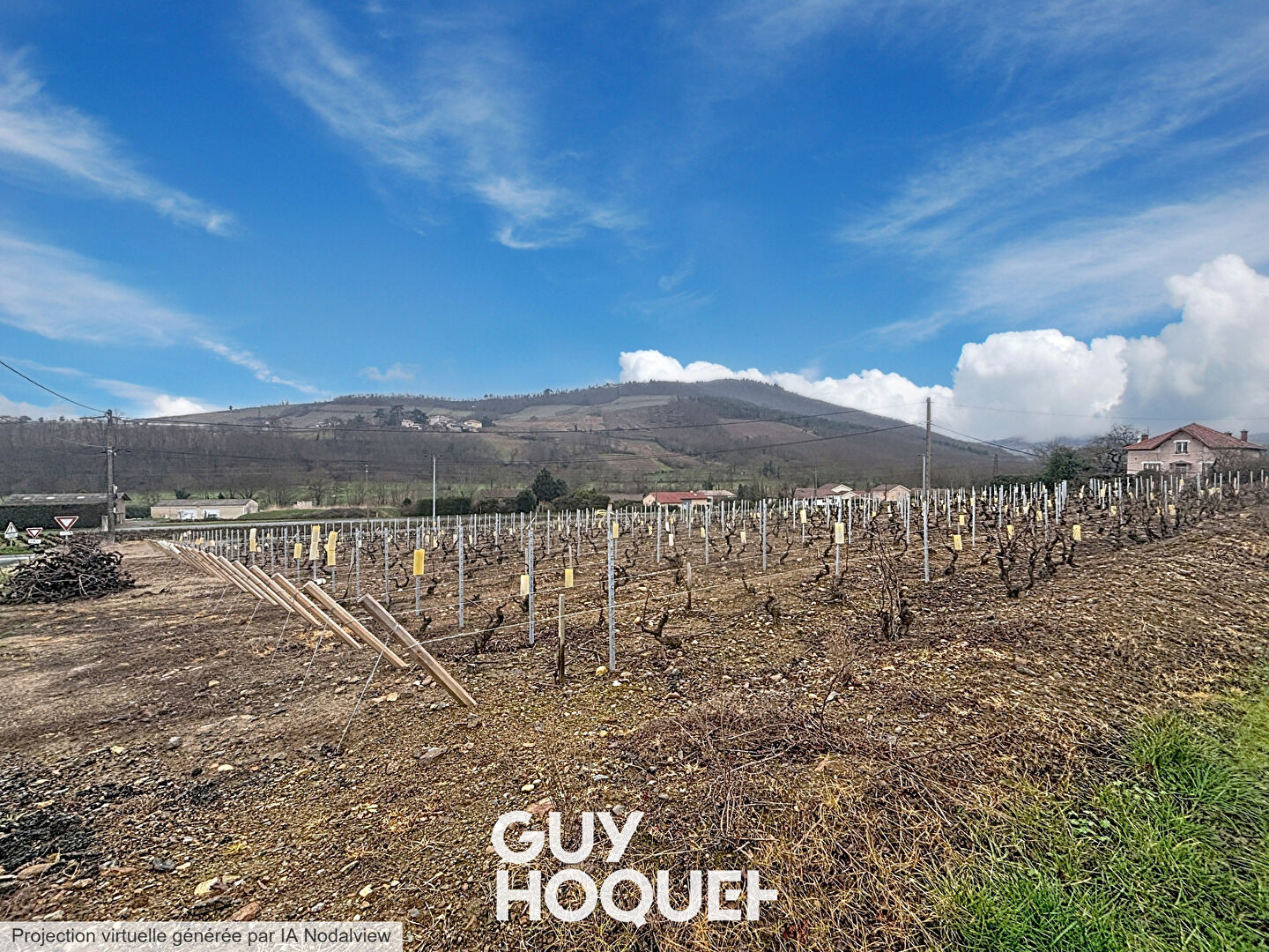 SOUS OFFRE Magnifique Maison Rénovée de 5 pièces, GGE - 69840 JULIENAS