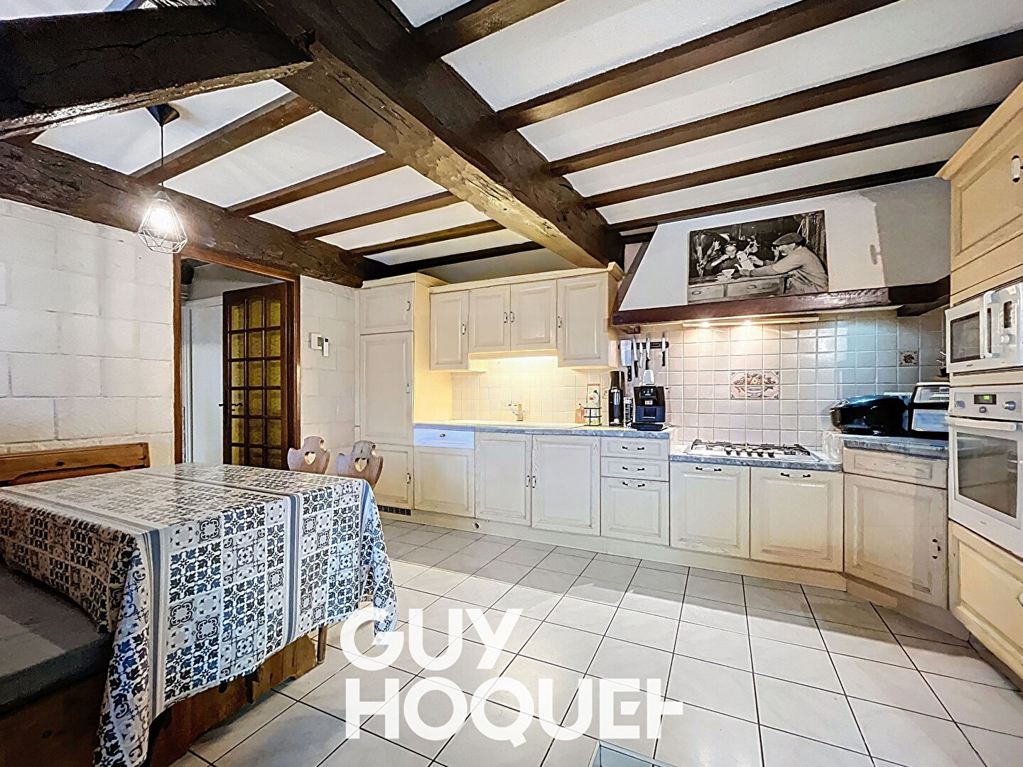 Maison ancienne rénovée + 3 Chambres  +  Dépendances - 01290 CROTTET