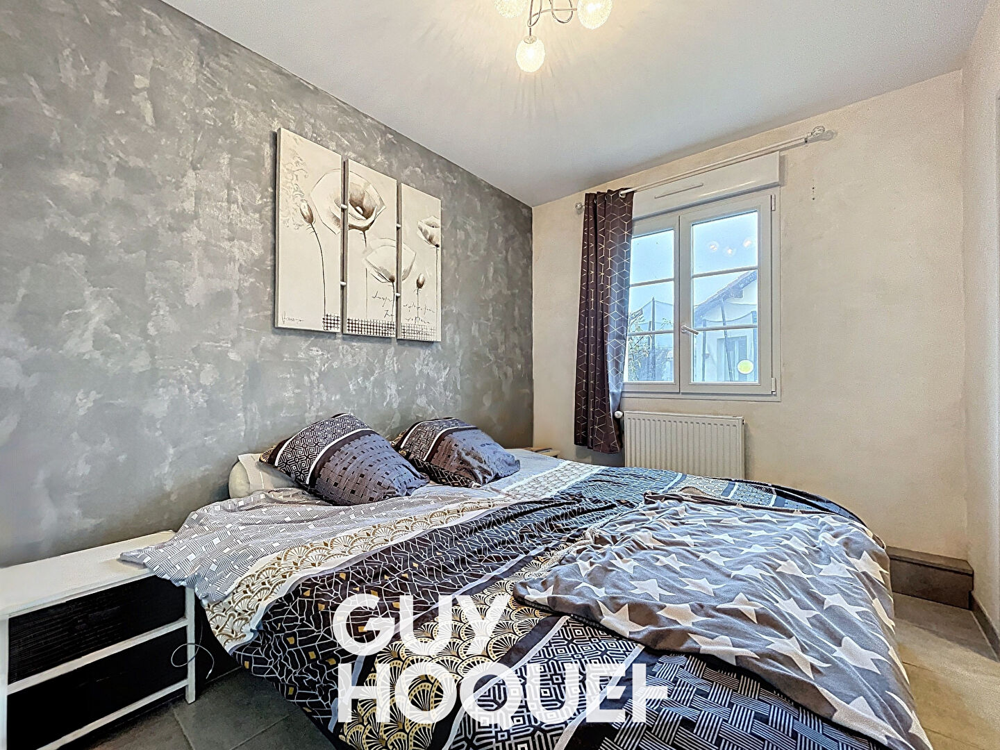 Maison ancienne rénovée + 3 Chambres  +  Dépendances - 01290 CROTTET