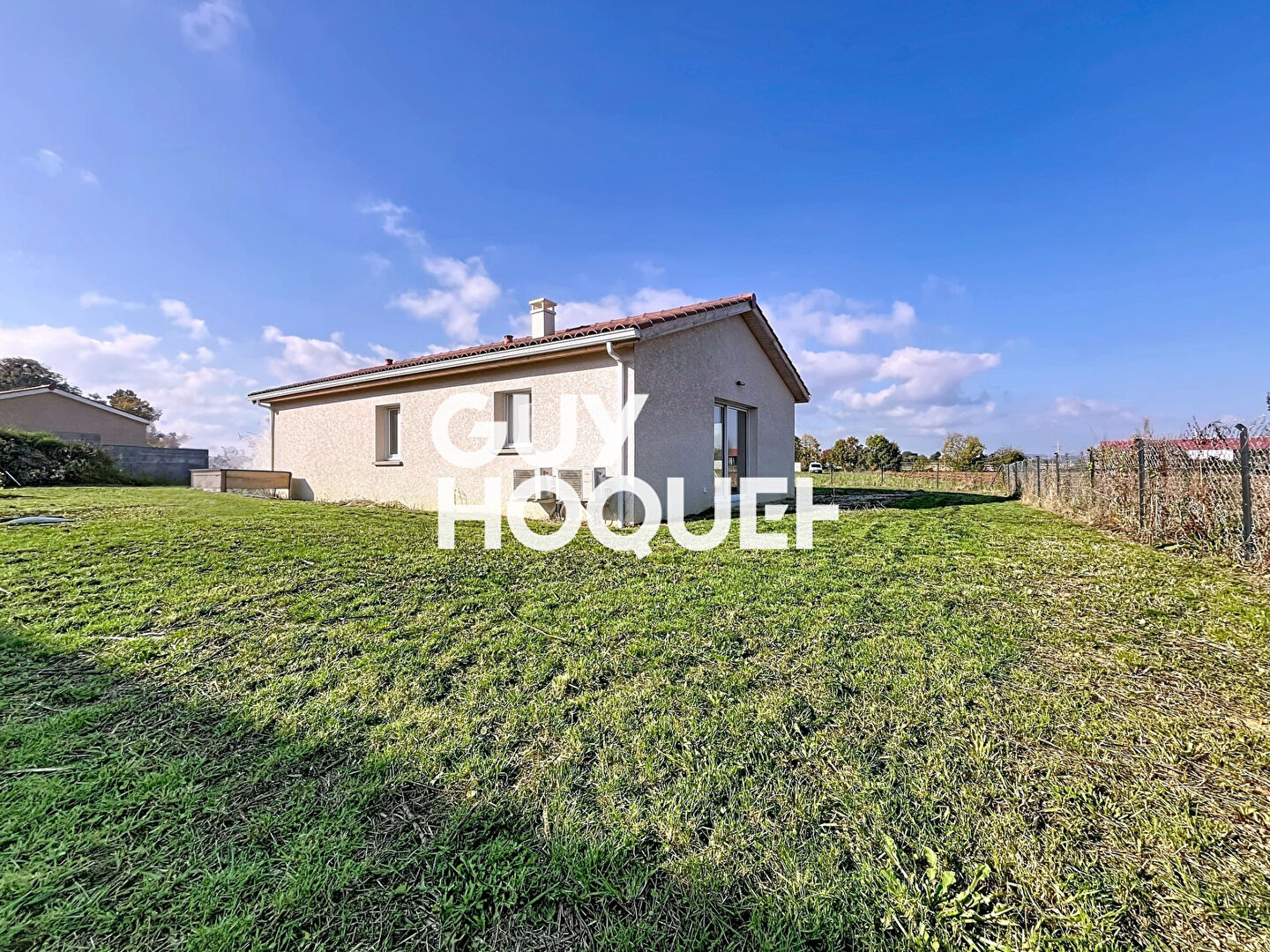 Charmante Maison de plain-pied de 2024, 2 chambres et Garage - 71680 CRECHES SUR SAONE