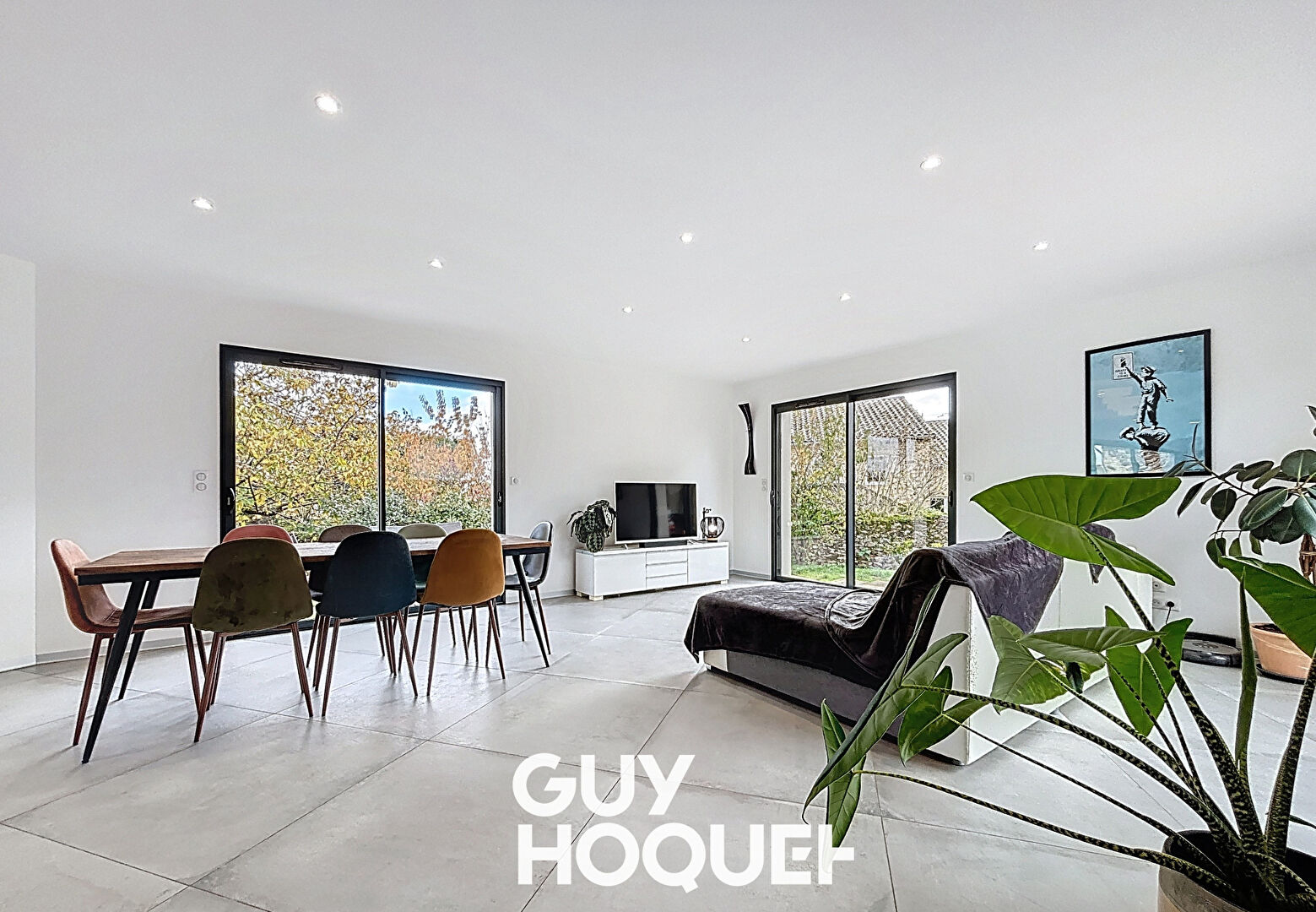 71570 CHANES - Villa 4Chbs + Dépendances