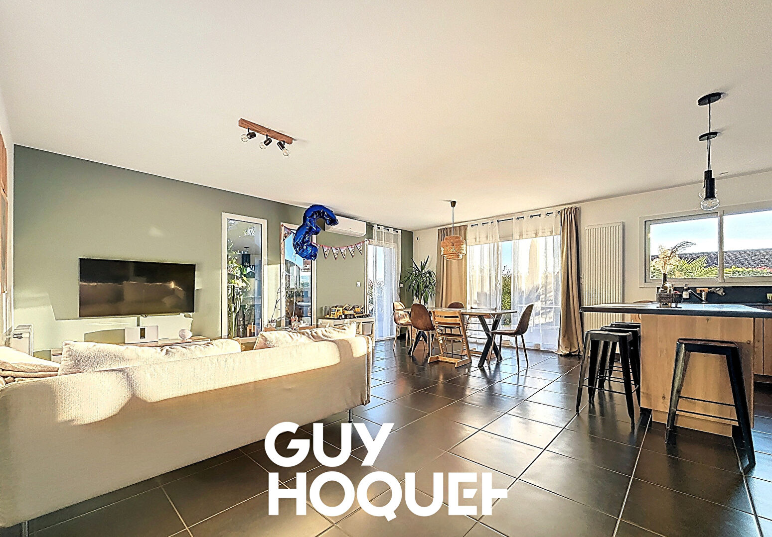 Villa de Plain Pied 3 Chs + Garage et terrain de 480 m² environ - 71570 LA CHAPELLE DE GUINCHAY