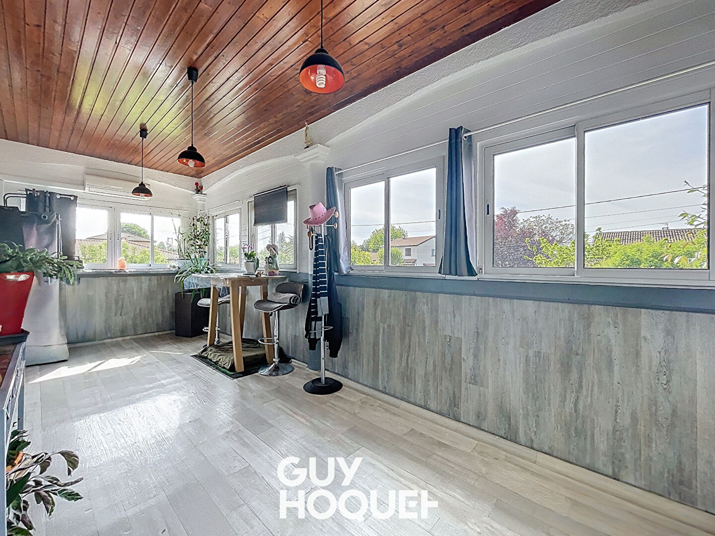 Maison 3 Chs + appartement T3 et dépendances attenantes - 01290 CRUZILLES-LES-MÉPILLAT