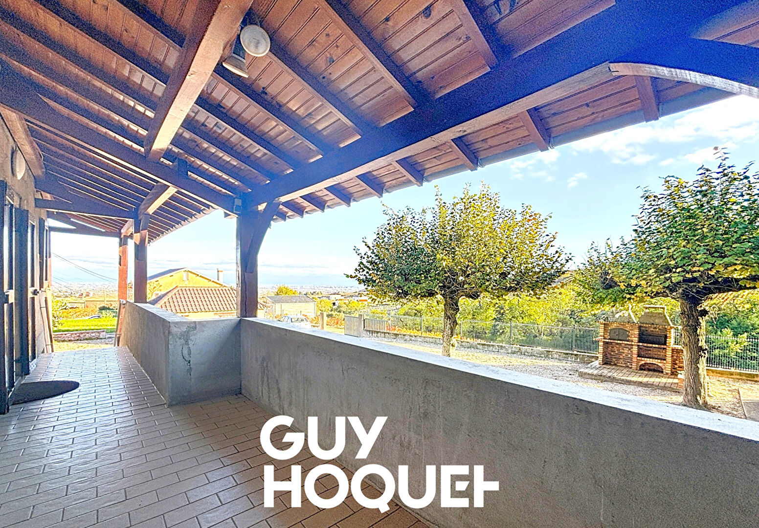 Maison de Vigneron avec deux logements 6 Chs + Dépendances et terrain de 1500 m² environ - 69840 CHENAS