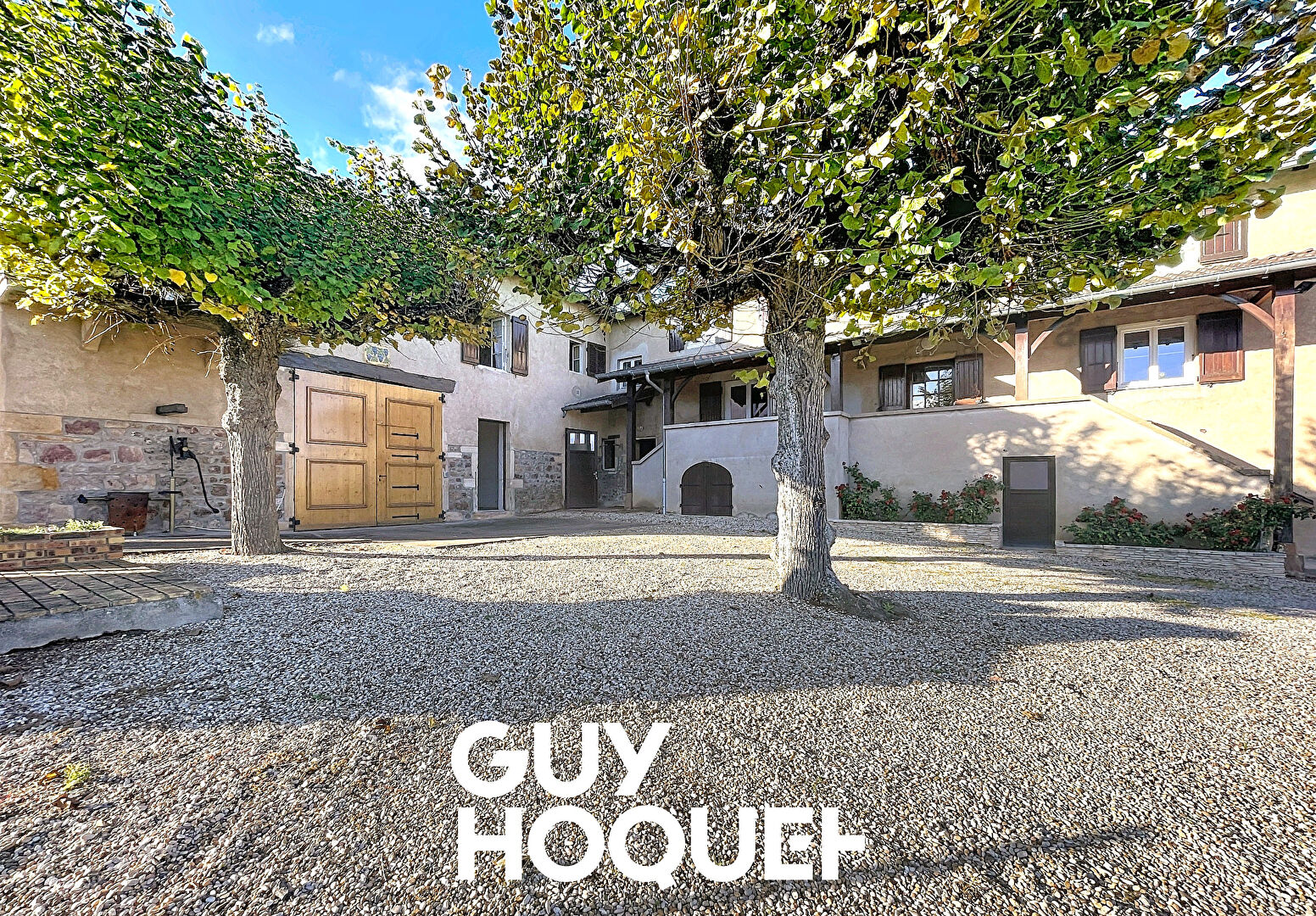 Maison de Vigneron avec deux logements 6 Chs + Dépendances et terrain de 1500 m² environ - 69840 CHENAS