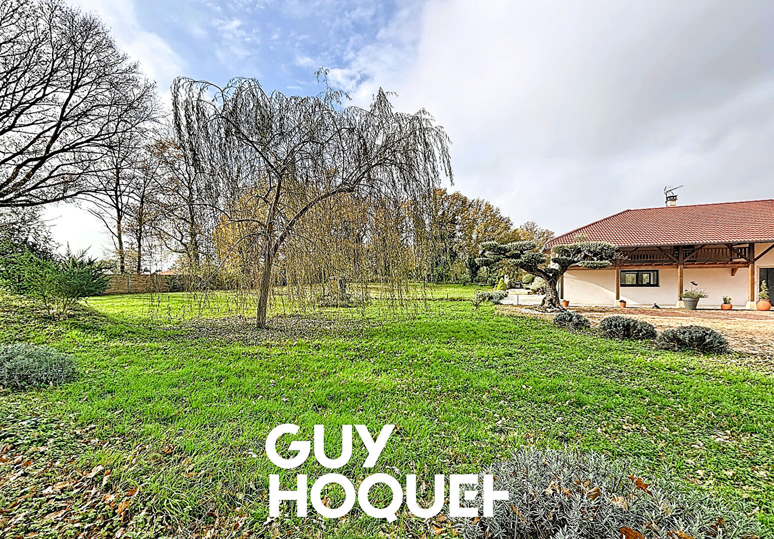 Demeure de prestige 5 Chambres + Dépendances + Parc et Près de 4.6 Hectares - 01380 SAINT ANDRE DE BAGE