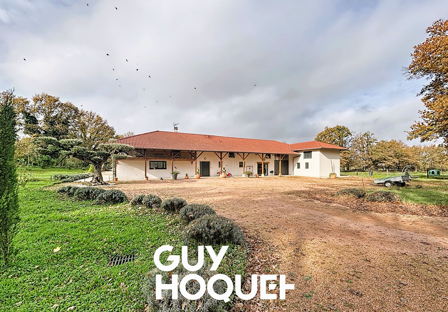 Demeure de prestige 5 Chambres + Dépendances + Parc et Près de 4.6 Hectares - 01380 SAINT ANDRE DE BAGE