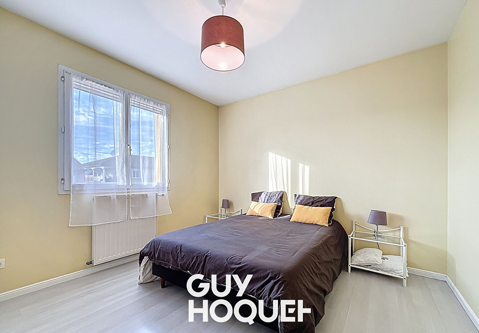 Villa 3CHBS + Gge et Piscine -71850 CHARNAY LES MACON