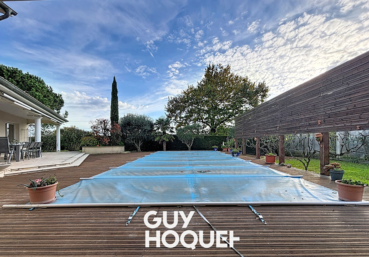 Villa 3CHBS + Gge et Piscine -71850 CHARNAY LES MACON