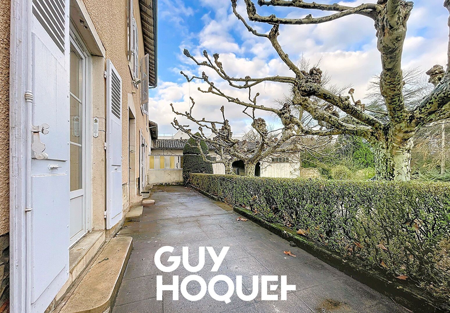 Maison de Caractère 6 Chambres + Greniers et Dépendances sur terrain de 3500 m² environ - 71570 ROMANECHE THORINS