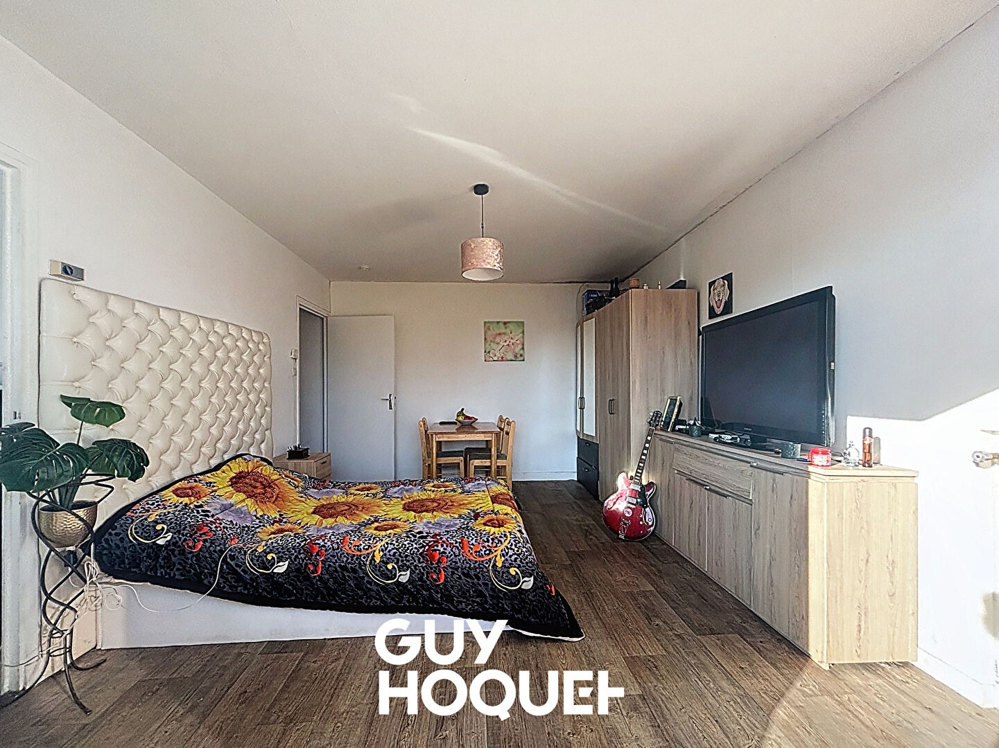 Studio 29 m² + Balcon, Cave et Parking libre - 71000 MACON