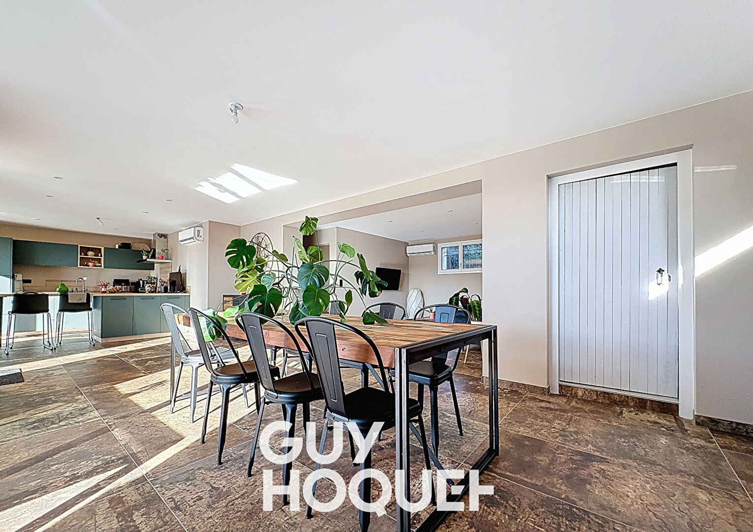 Maison Spacieuse et Lumineuse - 71570 LEYNES