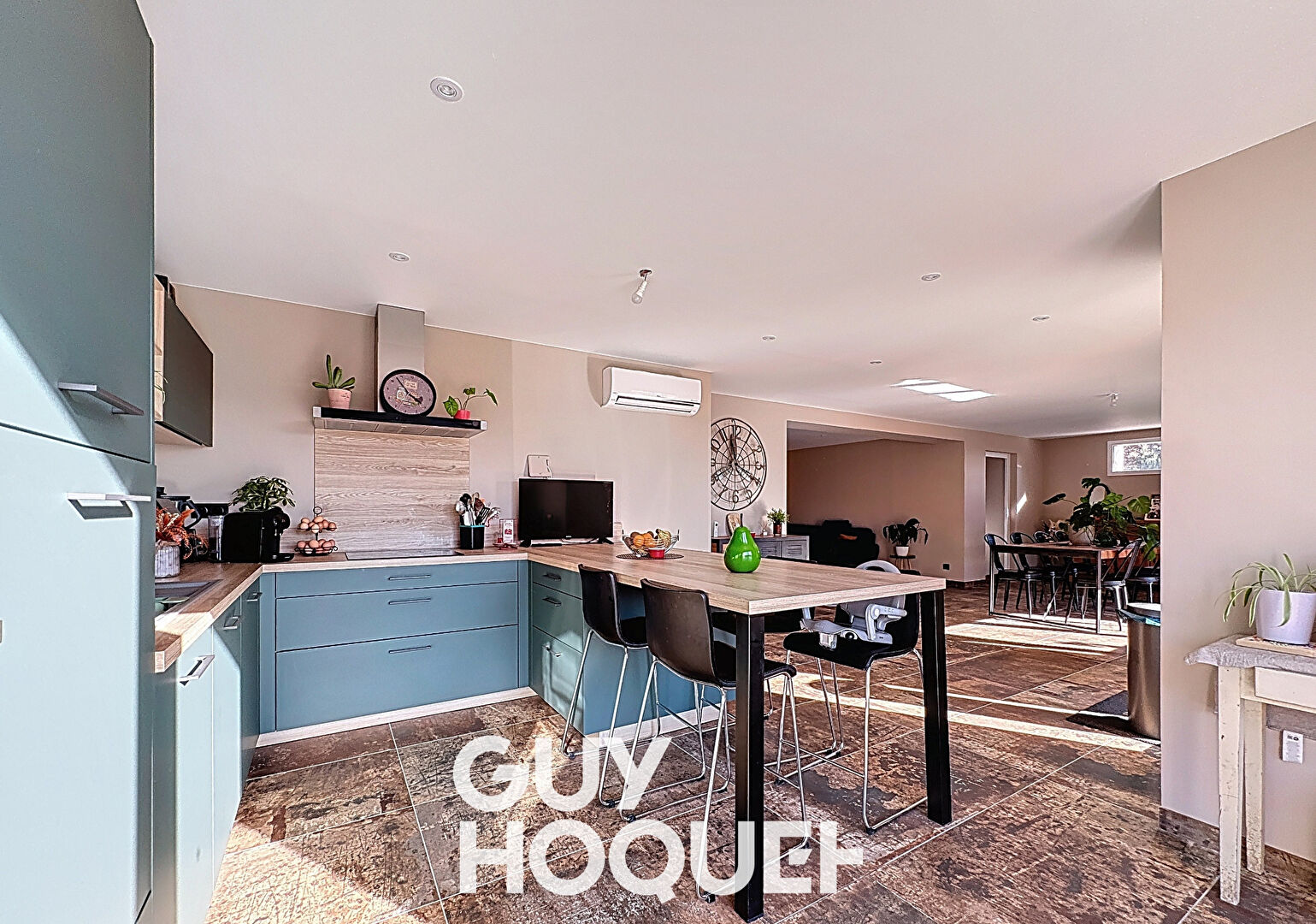 Maison Spacieuse et Lumineuse - 71570 LEYNES