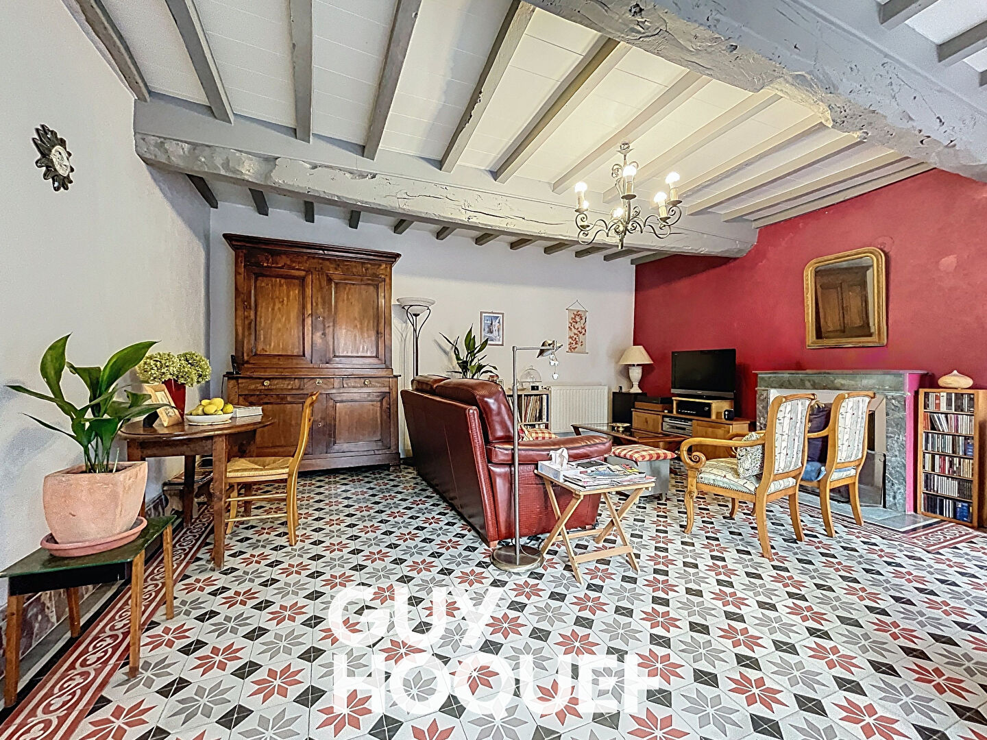 Corps de ferme 5 Chs + Dépendances et Terrain constructible