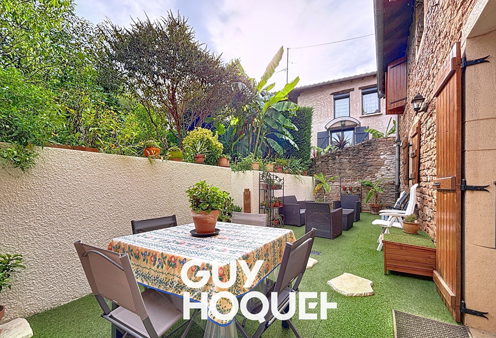 Jolie Maison de village au Coeur du Mâconnais - 71960 PIERRECLOS