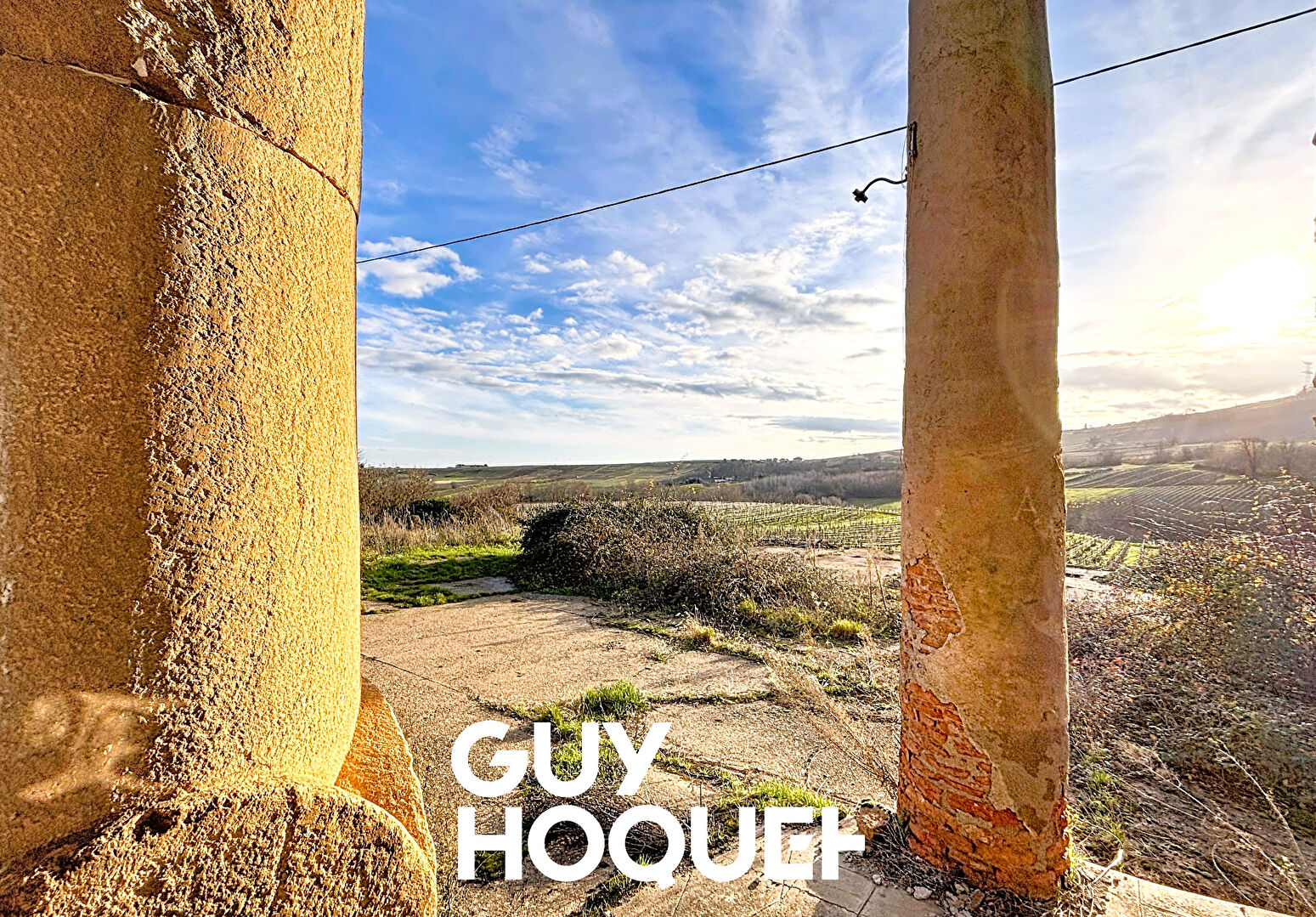 Maison en Pierre avec Dépendances et Vue - 71570 SAINT VERAND