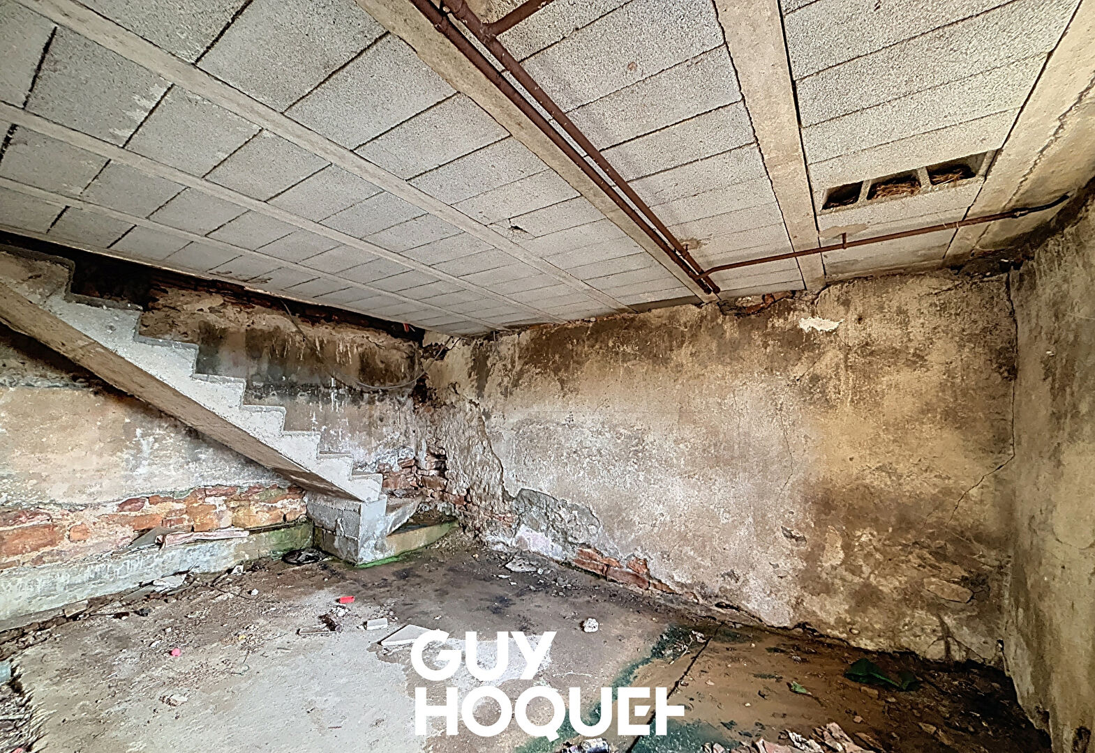 Maison en Pierre avec Dépendances et Vue - 71570 SAINT VERAND