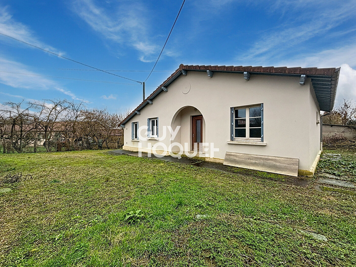 Maison  4 pièces 96.08 m2 / Fort potentiel / Maison de plain-pied / dépendances / 1 500 m² de terrain