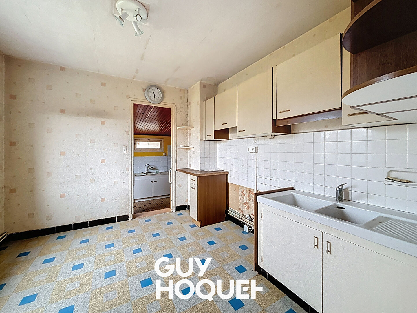 Maison  4 pièces 96.08 m2 / Fort potentiel / Maison de plain-pied / dépendances / 1 500 m² de terrain