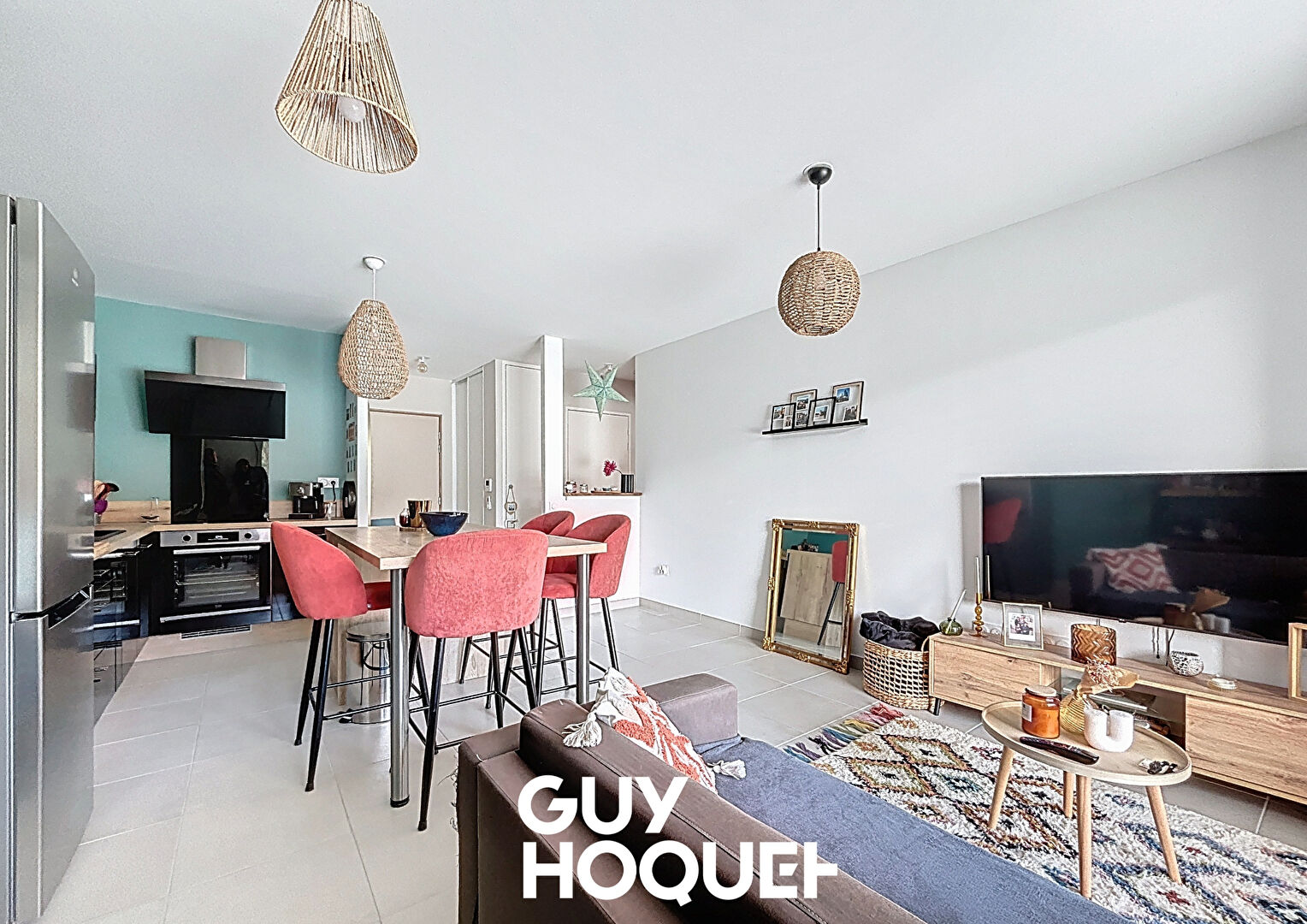 Appartement T2 lumineux avec Balcon, Parking et Garage ? 71960 LA ROCHE VINEUSE