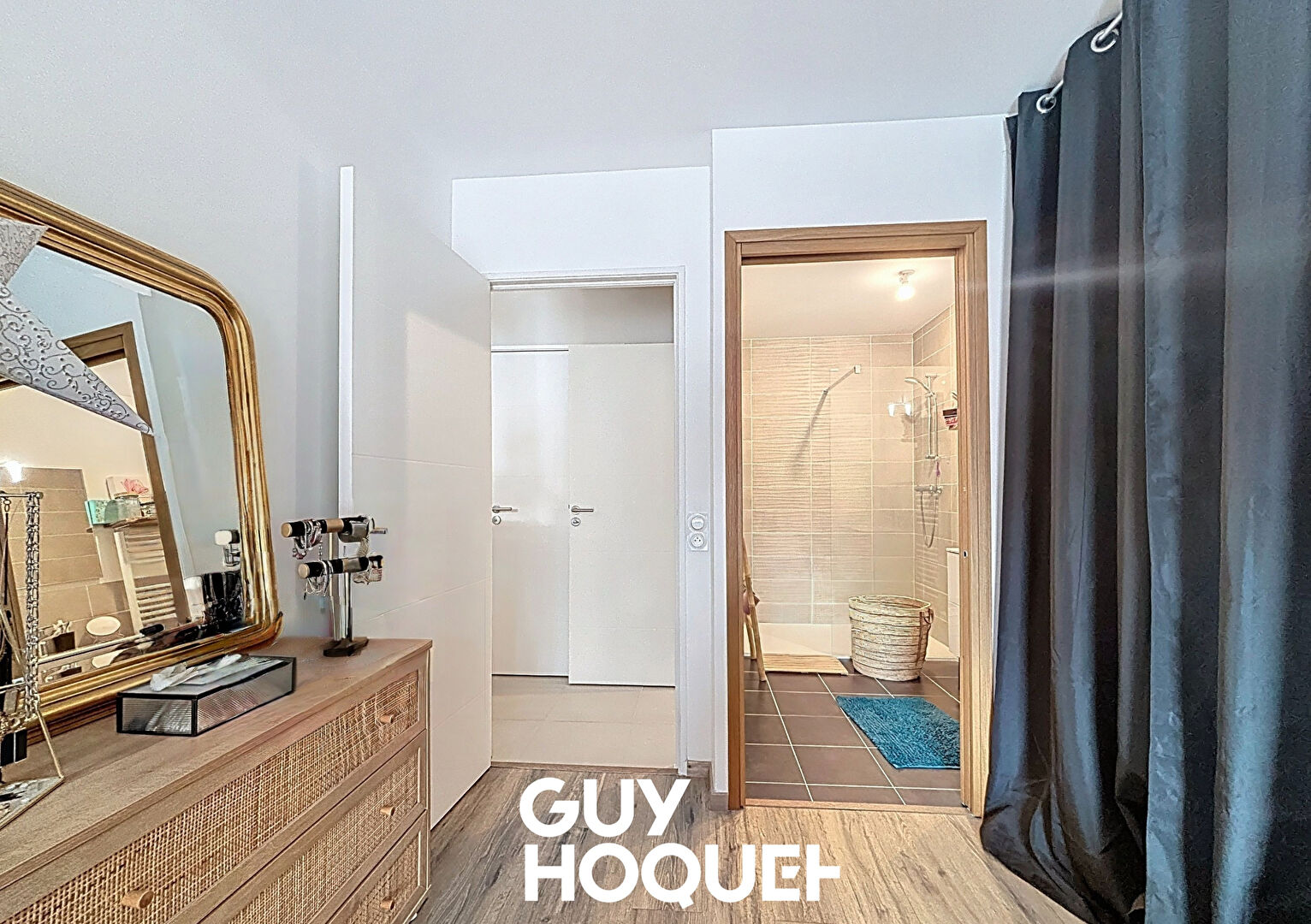 Appartement T2 lumineux avec Balcon, Parking et Garage ? 71960 LA ROCHE VINEUSE