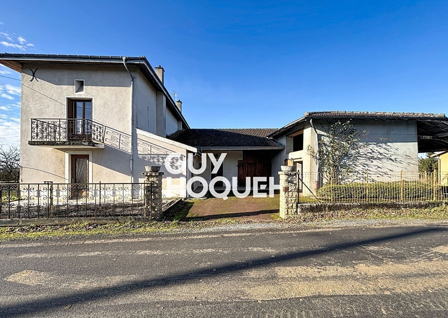 Ferme à Rénover 3 Chs +  Dépendances - 01380 SAINT CYR SUR MENTHON