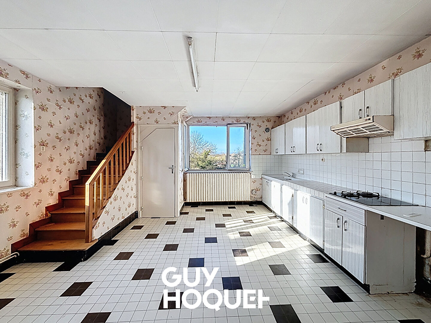 Ferme à Rénover 3 Chs +  Dépendances - 01380 SAINT CYR SUR MENTHON