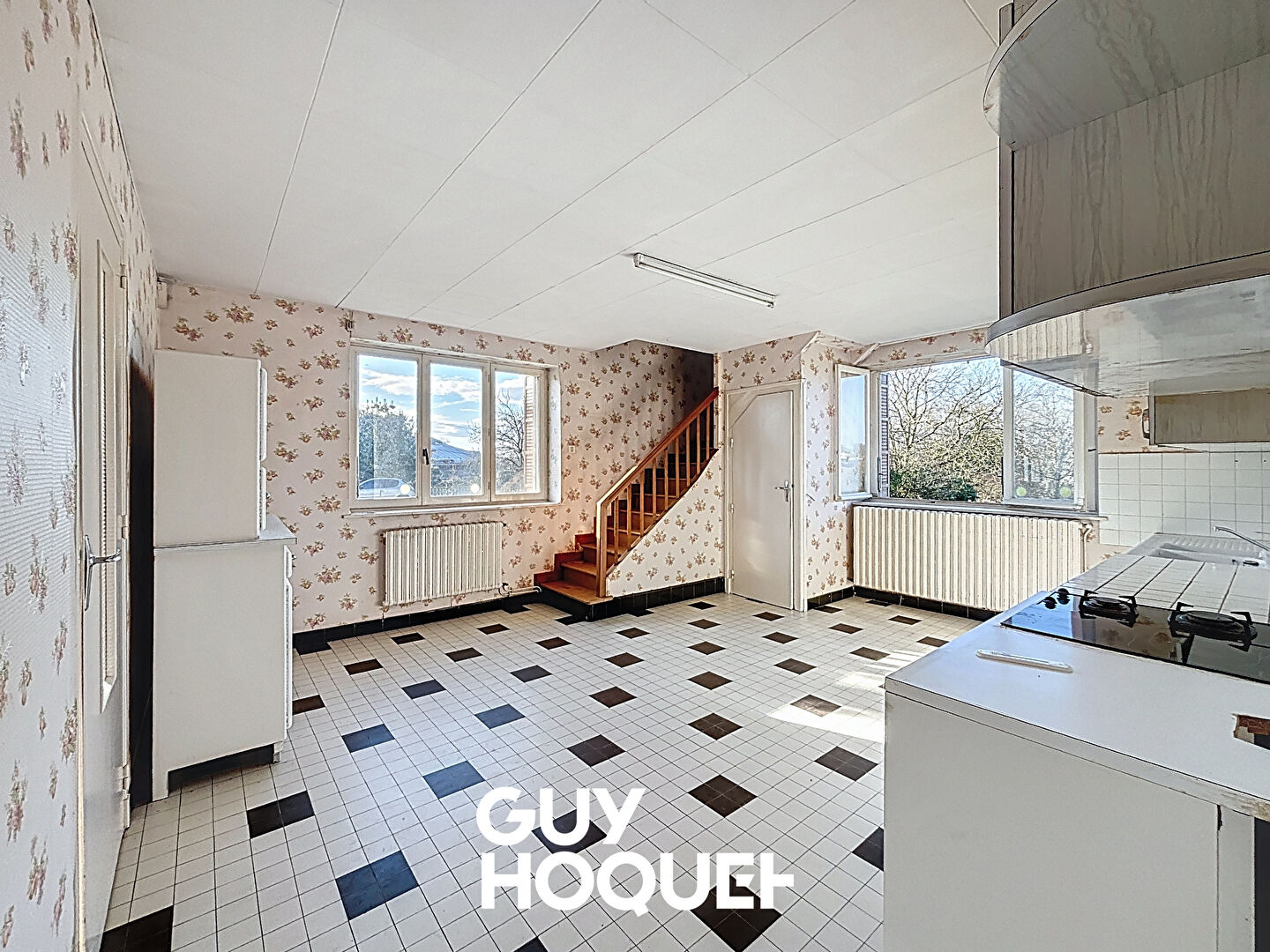 Ferme à Rénover 3 Chs +  Dépendances - 01380 SAINT CYR SUR MENTHON