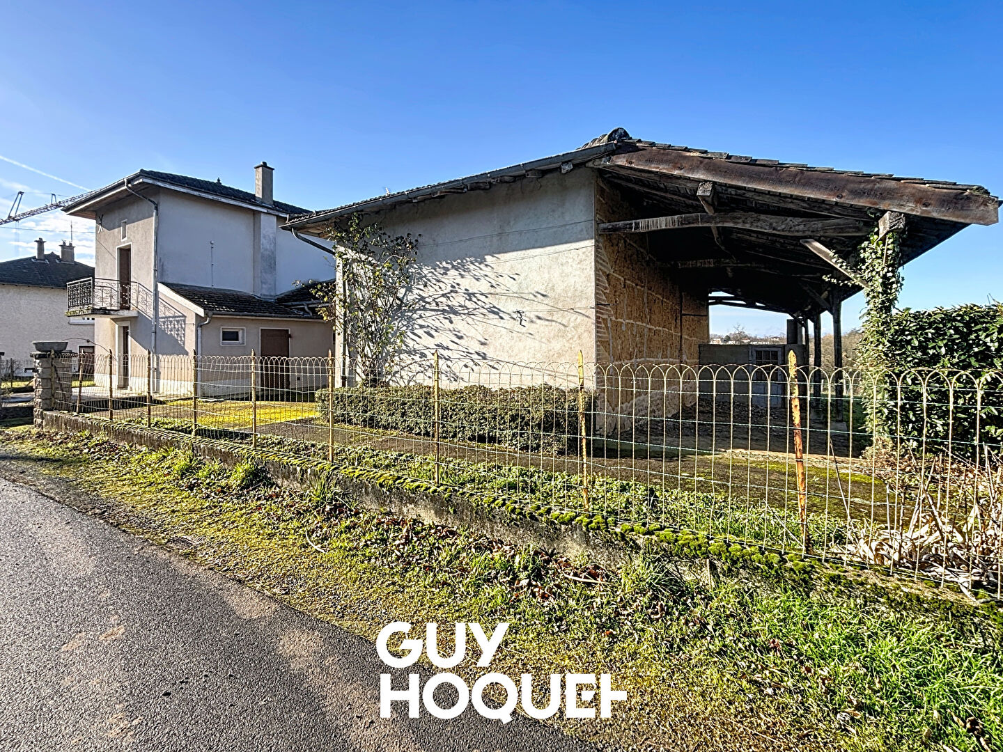 Ferme à Rénover 3 Chs +  Dépendances - 01380 SAINT CYR SUR MENTHON