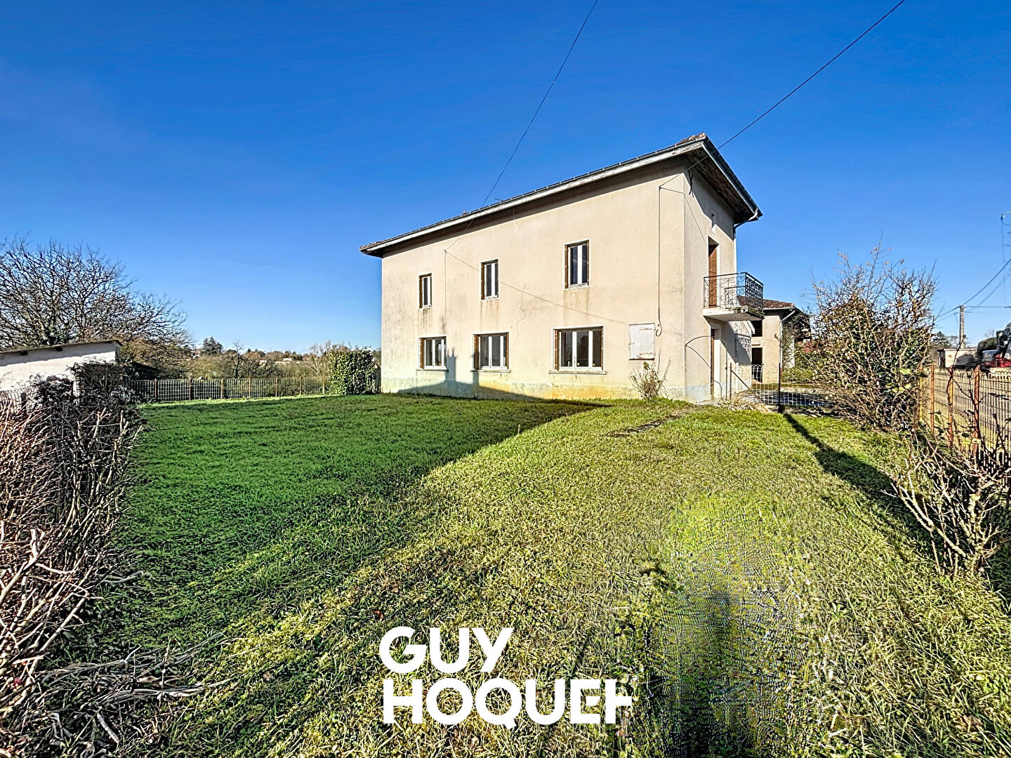 Ferme à Rénover 3 Chs +  Dépendances - 01380 SAINT CYR SUR MENTHON