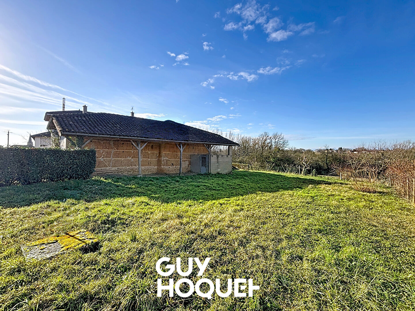 Ferme à Rénover 3 Chs +  Dépendances - 01380 SAINT CYR SUR MENTHON