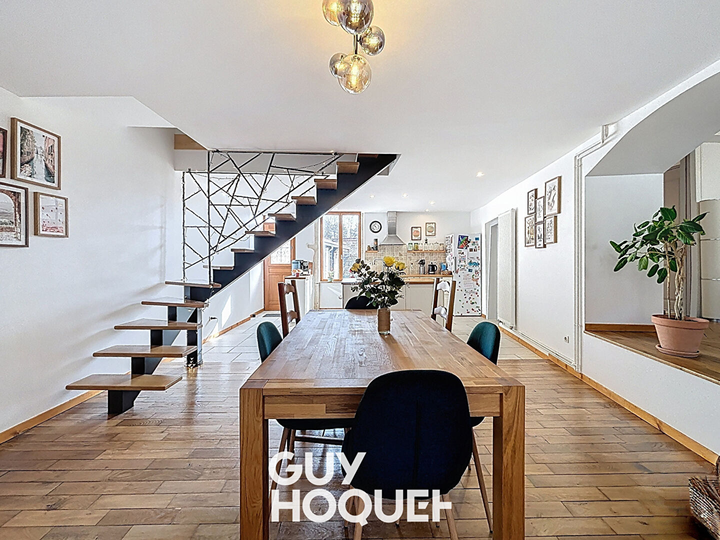 Maison / Charme de l'ancien / Village viticole /  Viré.