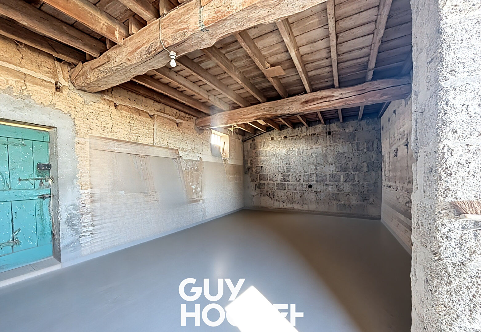 Maison à rénover avec Beau Potentiel sur Terrain 317 m² - 71000 VARENNES-LES-MÂCON