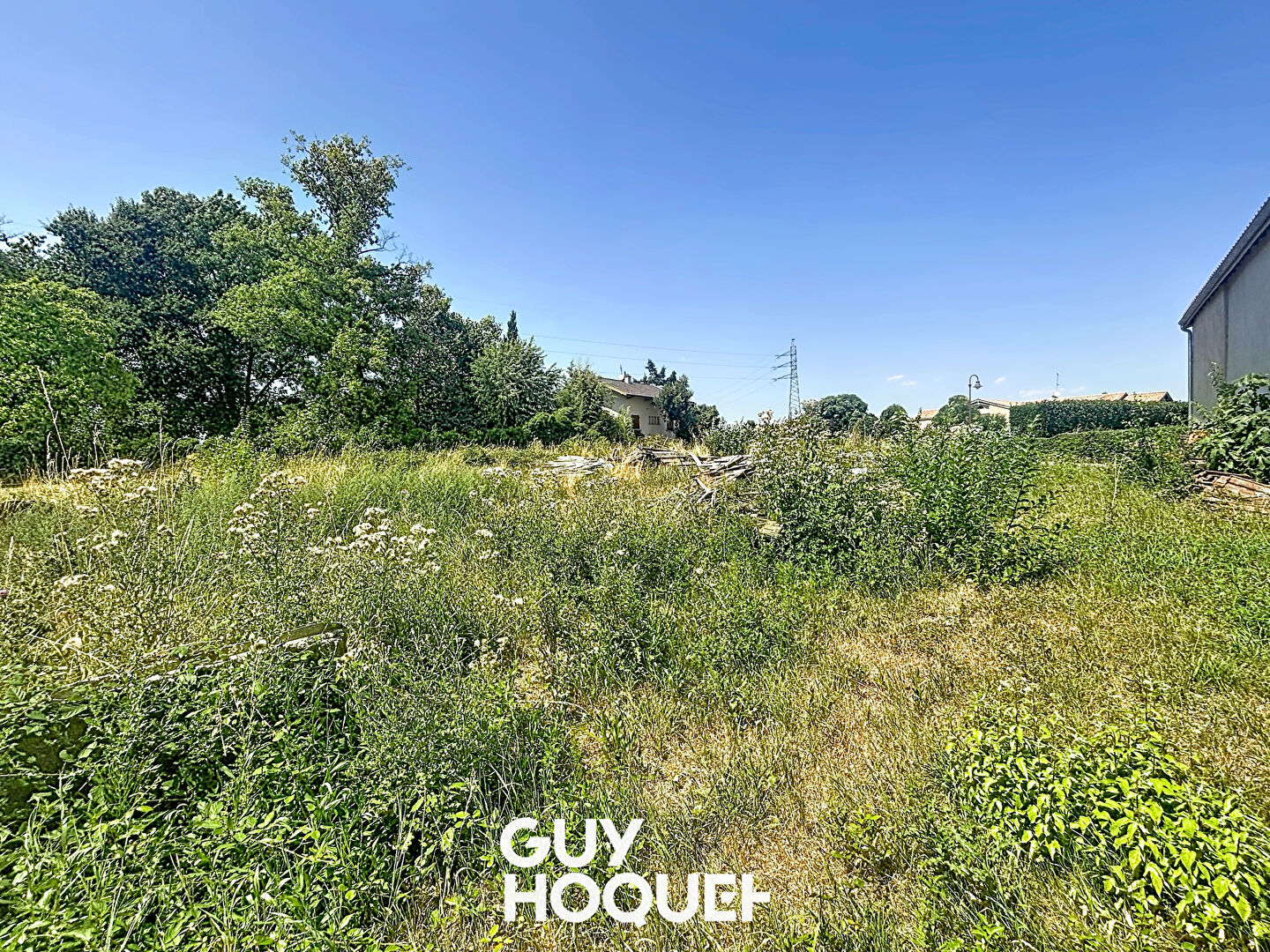 Maison à rénover avec Beau Potentiel sur Terrain 317 m² - 71000 VARENNES-LES-MÂCON