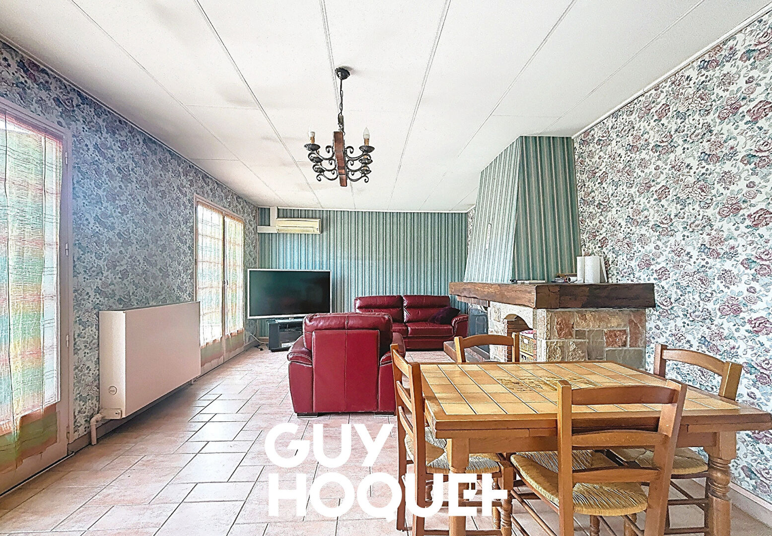 Villa de Plain Pied 4 Chambres + Garage et Terrain Constructible de 2001 m² - 71960 IGE