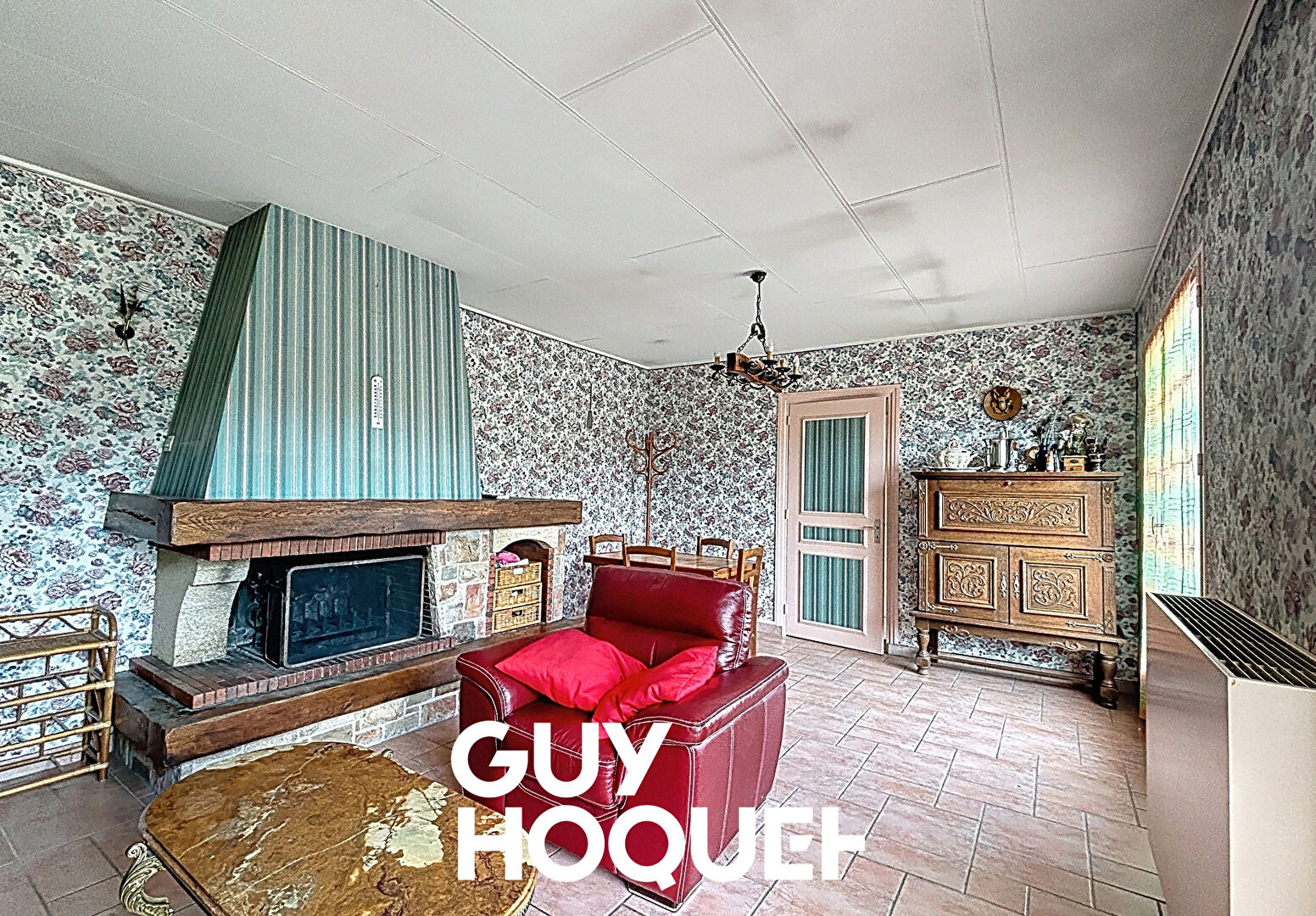 Villa de Plain Pied 4 Chambres + Garage et Terrain Constructible de 2001 m² - 71960 IGE