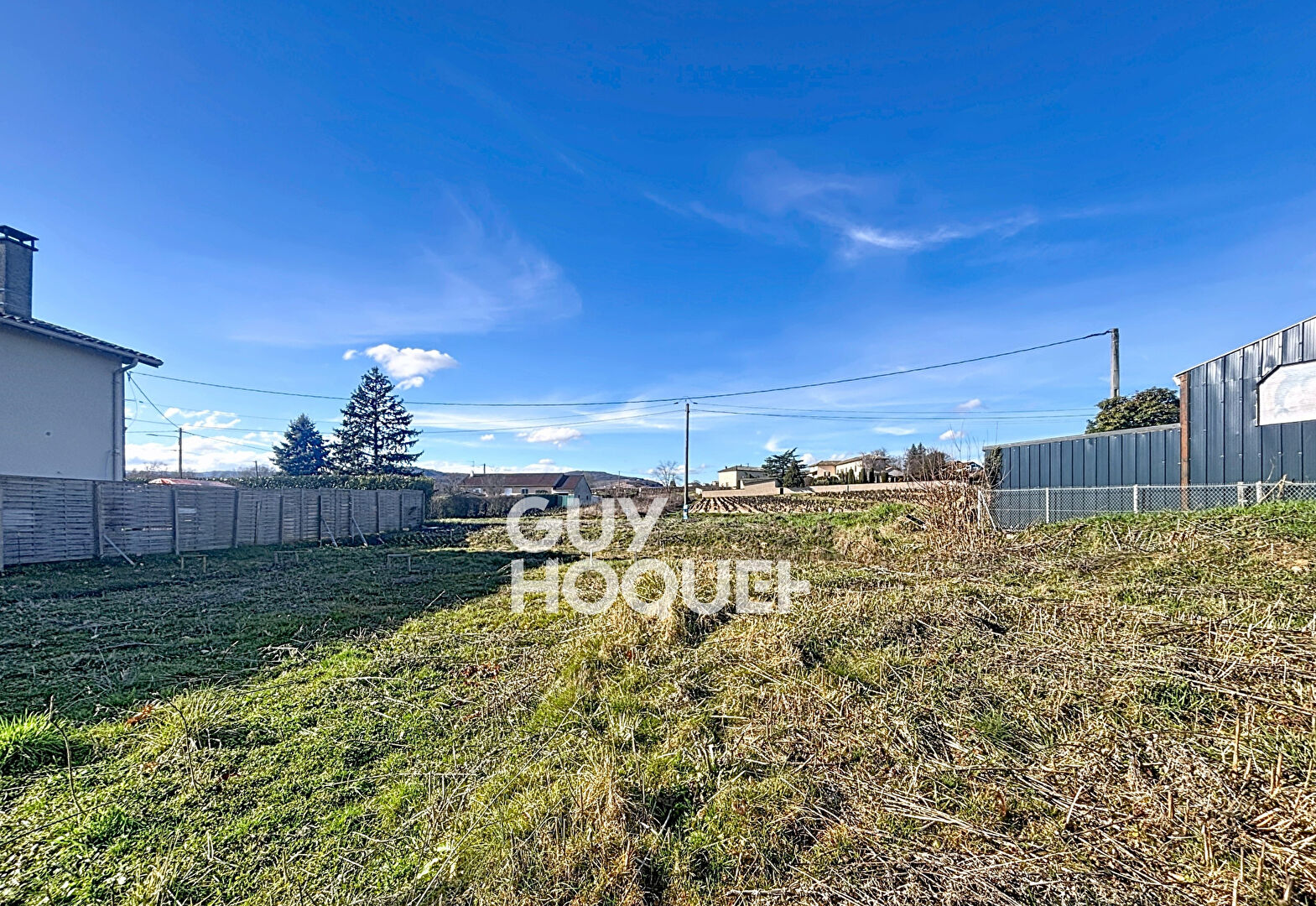 Terrain Constructible de 929m² à LA CHAPELLE DE GUNCHAY