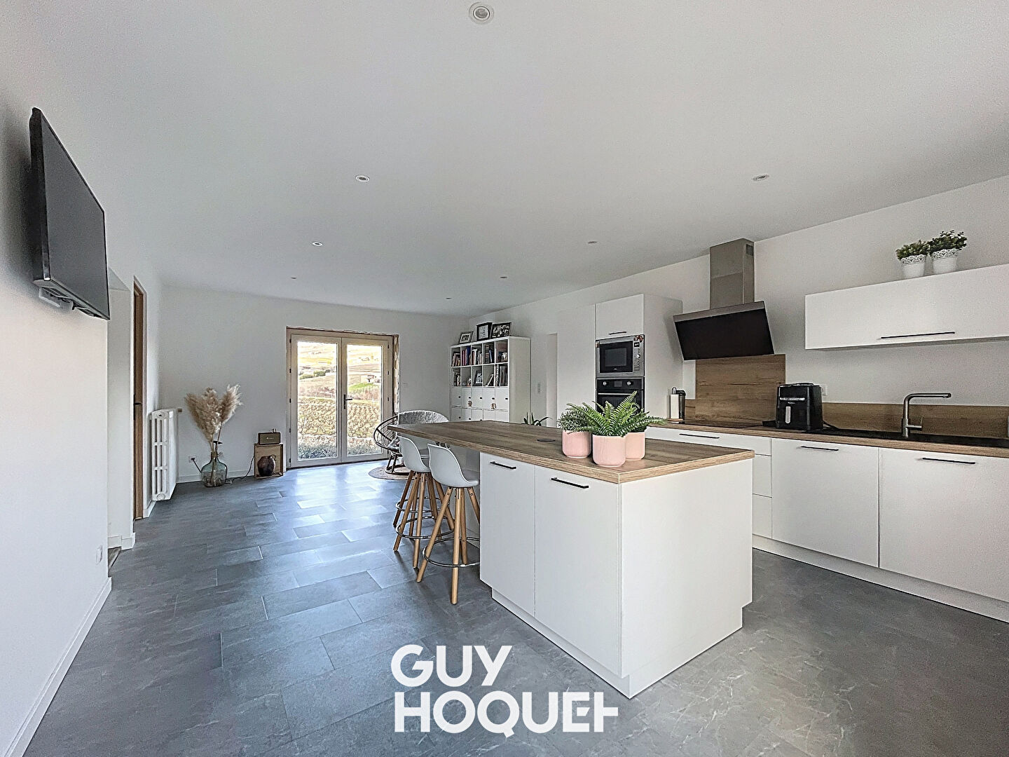 Charmante Maison Rénovée, Dépendances - 69840 JULIÉNAS