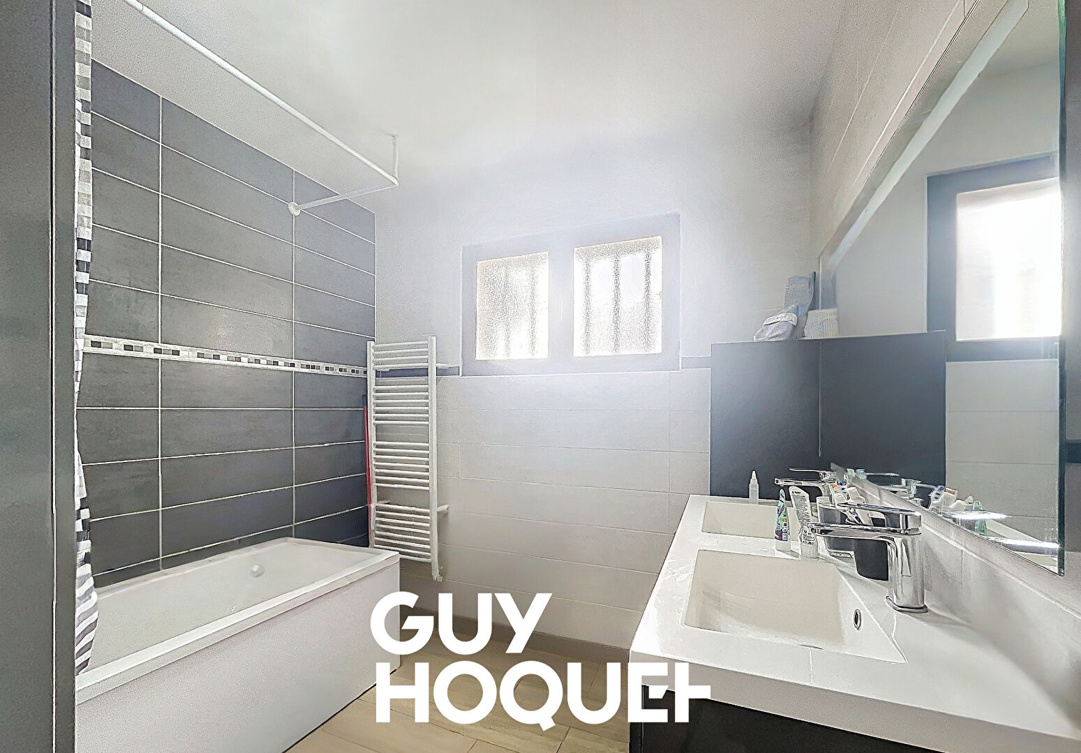 Maison sur sous sol complet 3 Chs + Garage + Cave et terrain  Constructible de 1526 m²  environ - 71680 CERCHES SUR SAONE