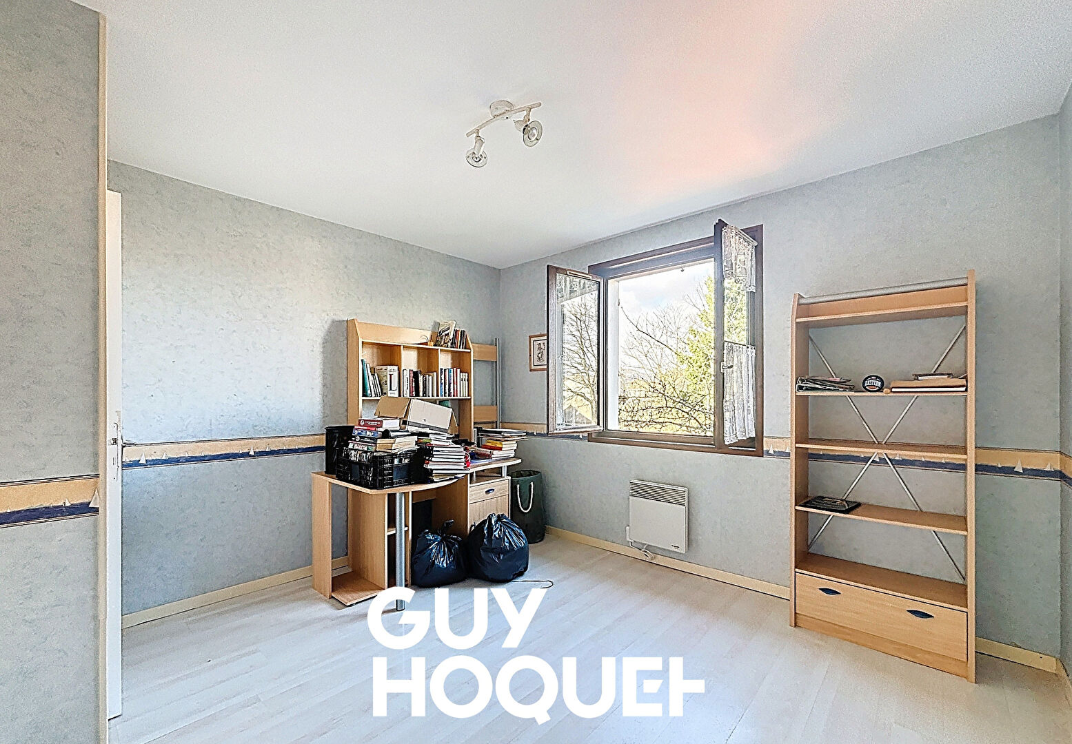 Charmante Maison 4 Chambres + Garage et Terrain Constructible de 1526 m² environ - 71570 LA CHAPELLE DE GUINCHAY