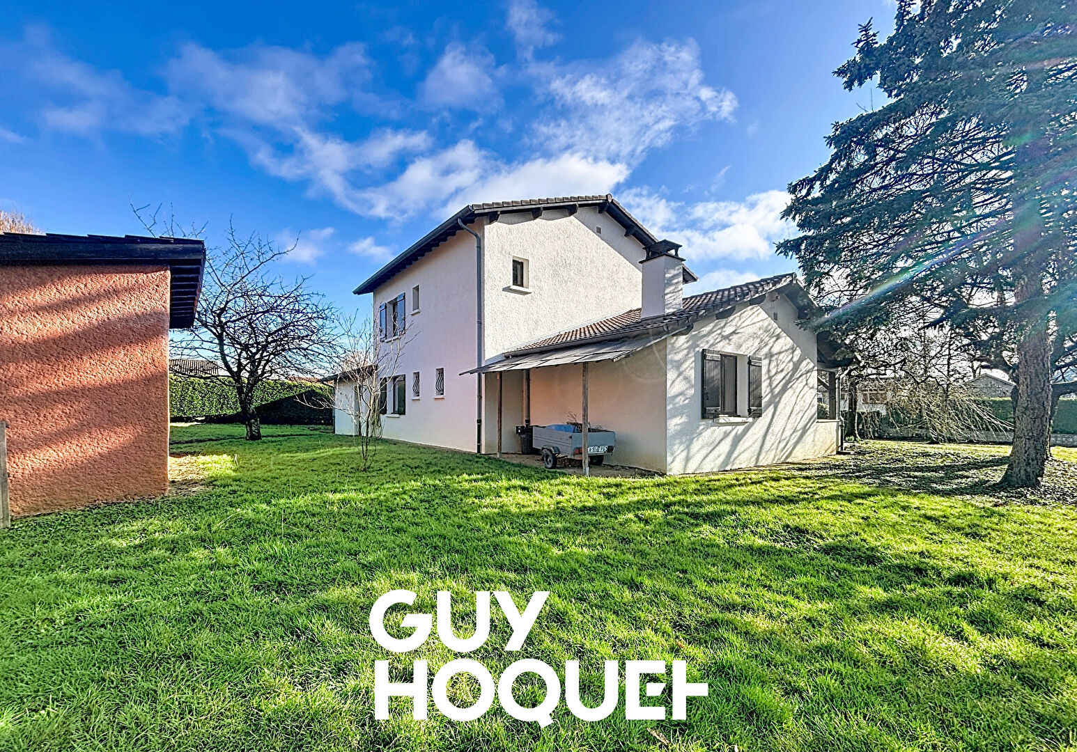 Charmante Maison 4 Chambres + Garage et Terrain Constructible de 1526 m² environ - 71570 LA CHAPELLE DE GUINCHAY