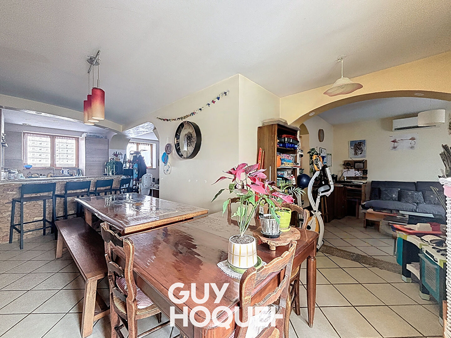 Charmante Maison sur 2 niveaux,  3 Chambres, GGE - 01290 BIZIAT