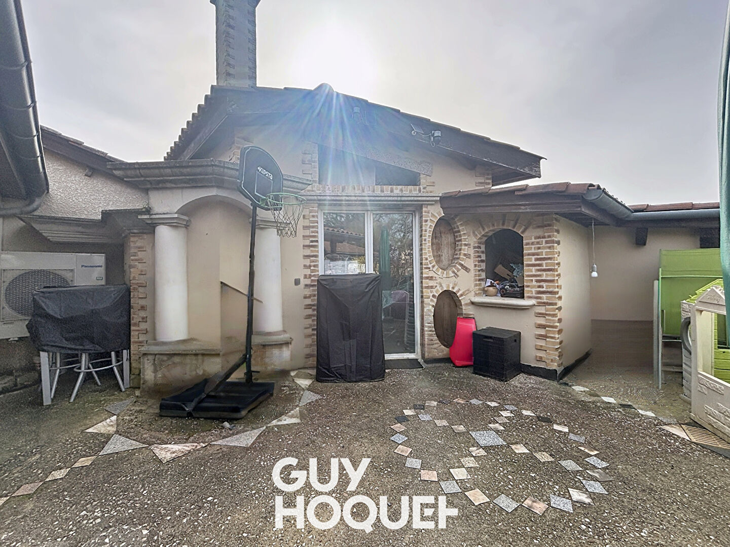 Charmante Maison sur 2 niveaux,  3 Chambres, GGE - 01290 BIZIAT